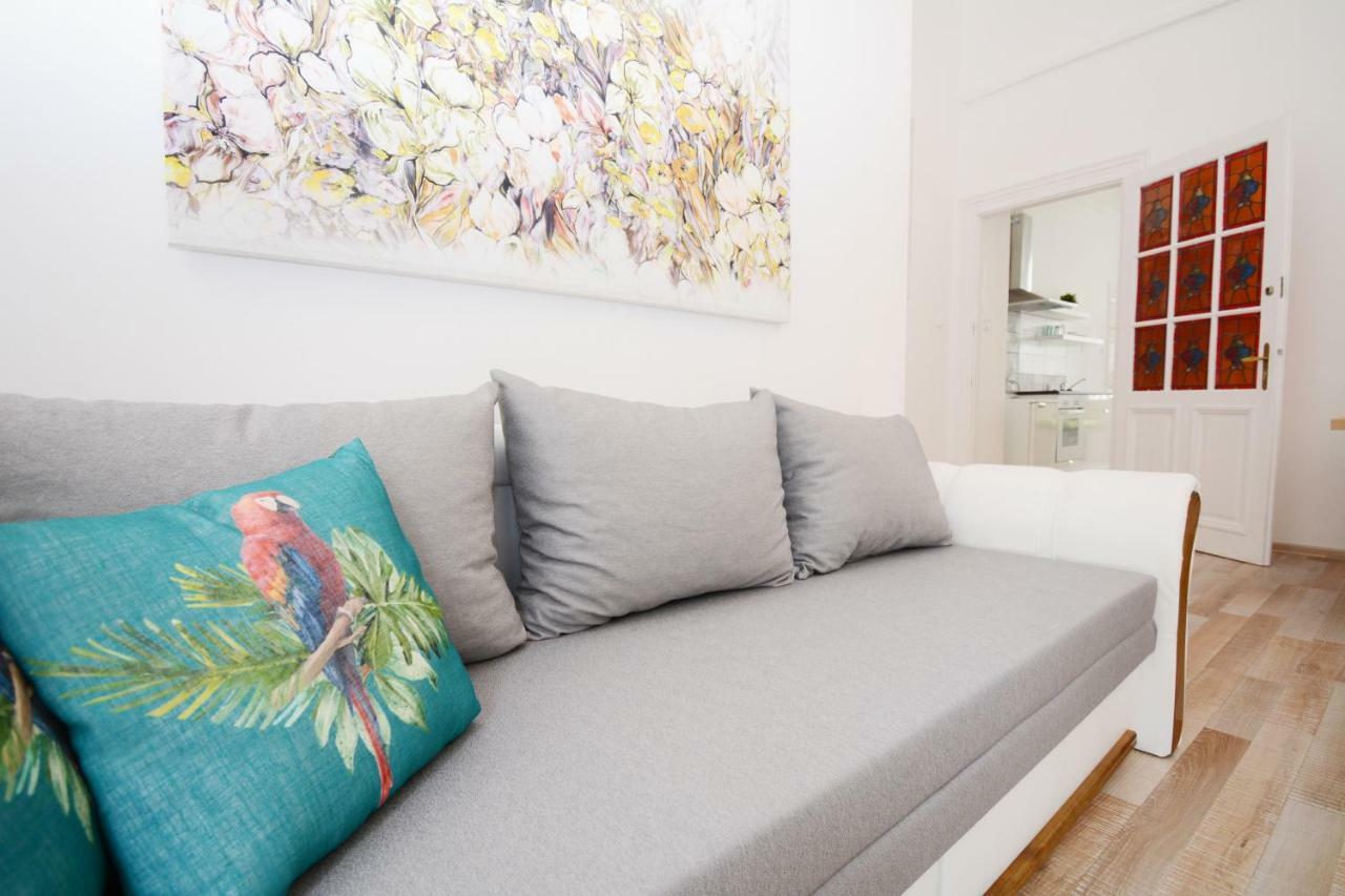 Lillybeth City Center Apartments Budapest Exteriör bild